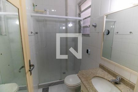 Banheiro de casa de condomínio à venda com 1 quarto, 47m² em Ingá, Niterói