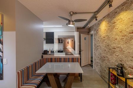Sala/Cozinha/Área de Serviço  de apartamento à venda com 2 quartos, 44m² em Vila Carmosina, São Paulo