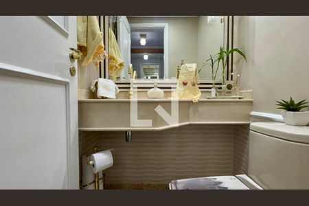 Lavabo de casa de condomínio à venda com 3 quartos, 450m² em Alto de Pinheiros, São Paulo