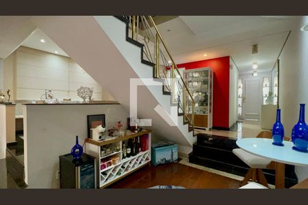 Detalhe de casa de condomínio à venda com 3 quartos, 450m² em Alto de Pinheiros, São Paulo