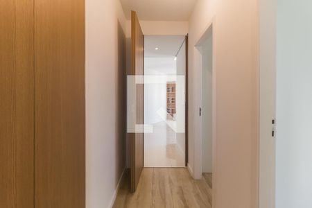 Corredor de apartamento para alugar com 2 quartos, 65m² em Loteamento Mogilar, Mogi das Cruzes
