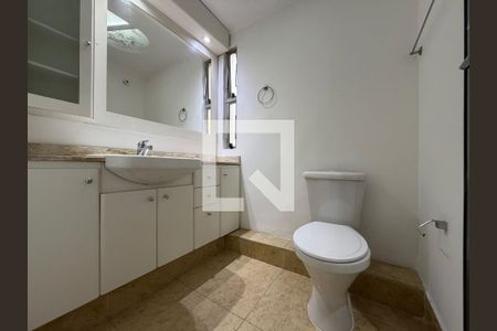 Banheiro  de apartamento para alugar com 3 quartos, 64m² em Vila Carrão, São Paulo