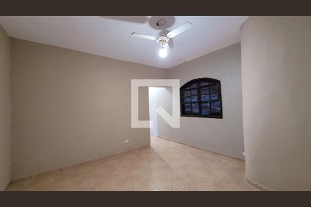 Quarto 01 de casa para alugar com 2 quartos, 130m² em Vila Virginia, Itaquaquecetuba