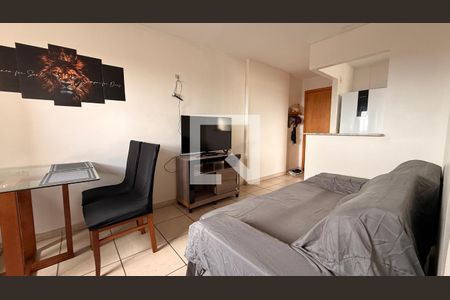 Sala de apartamento para alugar com 2 quartos, 45m² em Qi 24, Brasília