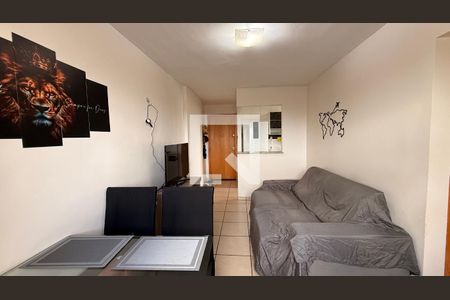 Sala de apartamento para alugar com 2 quartos, 45m² em Qi 24, Brasília