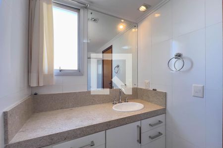 Banheiro do quarto 1 de apartamento para alugar com 3 quartos, 108m² em Vila Mariana, São Paulo