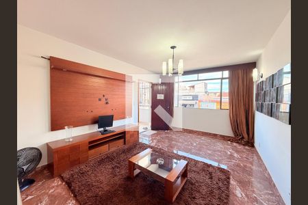 Sala de casa à venda com 4 quartos, 300m² em Bela Vista, Jundiaí