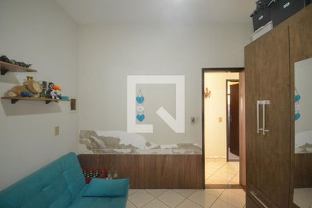 Quarto 1 de casa para alugar com 4 quartos, 184m² em Viga, Nova Iguaçu