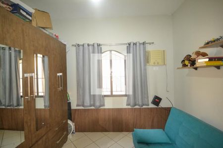 Quarto 1 de casa para alugar com 4 quartos, 184m² em Viga, Nova Iguaçu