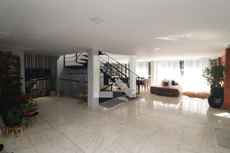 Casa de Condomínio à venda com 3 quartos, 500m² em Vila Irmaos Arnoni, São Paulo