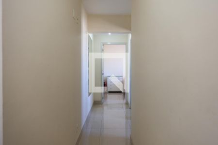 Corredor de apartamento à venda com 2 quartos, 56m² em Jardim Henriqueta, Taboão da Serra