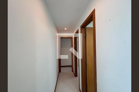 Corredor de apartamento à venda com 3 quartos, 82m² em Recreio dos Bandeirantes, Rio de Janeiro