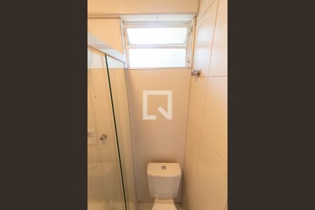 BANHEIRO de kitnet/studio para alugar com 1 quarto, 35m² em Taquaral, Campinas