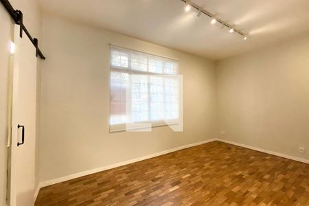 Sala de apartamento à venda com 3 quartos, 110m² em Sion, Belo Horizonte