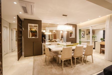 Sala de Jantar de apartamento à venda com 4 quartos, 248m² em Vila Suzana, São Paulo