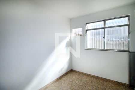 Quarto 1 de apartamento para alugar com 2 quartos, 64m² em Cordovil, Rio de Janeiro