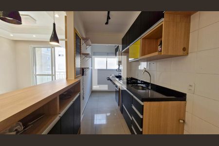 Sala/cozinha de apartamento para alugar com 2 quartos, 55m² em Interlagos, São Paulo