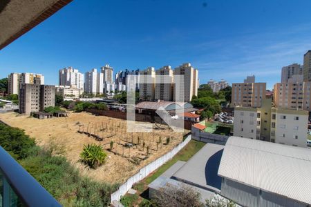 VISTA DA SACADA de apartamento à venda com 4 quartos, 130m² em Mansões Santo Antônio, Campinas