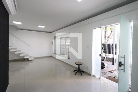 Sala de casa à venda com 6 quartos, 221m² em Tatuapé, São Paulo