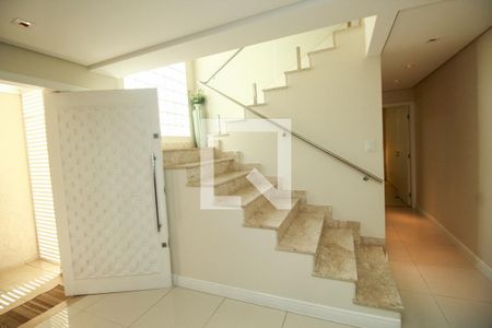 Escada de casa à venda com 3 quartos, 206m² em Jardim Bela Vista, Santo André