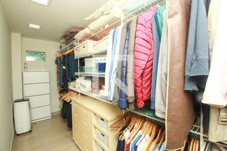 Closet da suíte de casa à venda com 3 quartos, 206m² em Jardim Bela Vista, Santo André