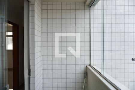 Apartamento à venda com 2 quartos, 68m² em Fernão Dias, Belo Horizonte