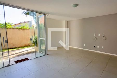 Sala de casa à venda com 2 quartos, 100m² em Engenho do Mato, Niterói