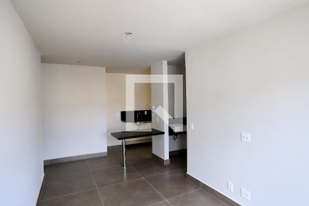 Sala de kitnet/studio à venda com 1 quarto, 40m² em Santa Efigênia, Belo Horizonte