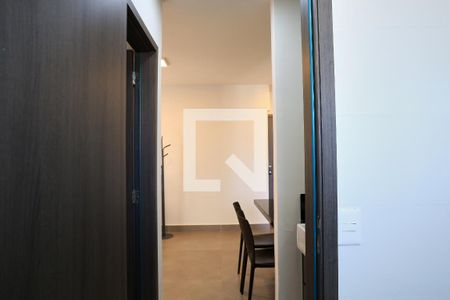 Banheiro de kitnet/studio para alugar com 1 quarto, 40m² em Santa Efigênia, Belo Horizonte