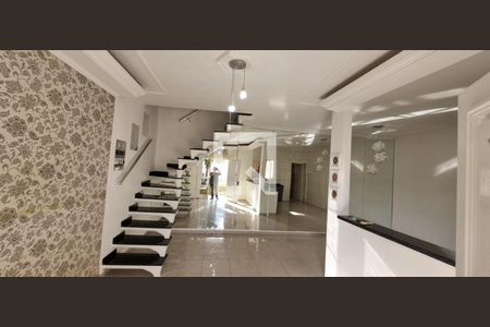 Sala de casa para alugar com 2 quartos, 142m² em Residencial Parque dos Sinos, Jacareí