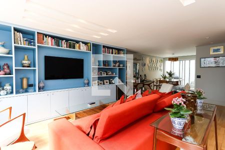 Sala  de casa de condomínio à venda com 4 quartos, 240m² em Vila Andrade, São Paulo