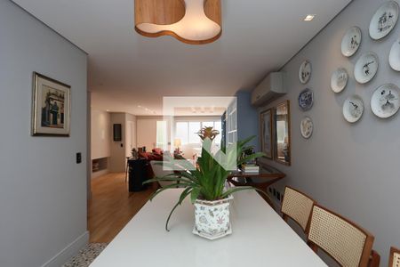 Sala  de casa de condomínio à venda com 4 quartos, 240m² em Vila Andrade, São Paulo