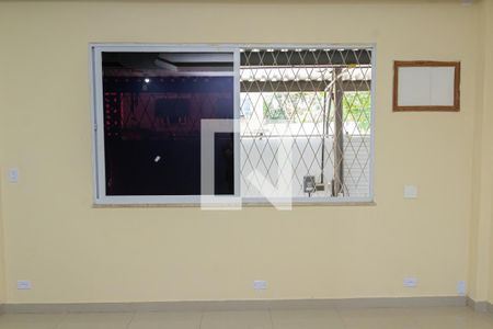 Sala de casa para alugar com 3 quartos, 200m² em Pedra de Guaratiba, Rio de Janeiro