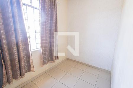 quarto 2 de casa para alugar com 3 quartos, 120m² em Glória, Belo Horizonte