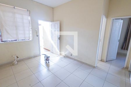 sala de casa para alugar com 3 quartos, 120m² em Glória, Belo Horizonte