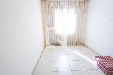 quarto 1 de casa para alugar com 3 quartos, 120m² em Glória, Belo Horizonte