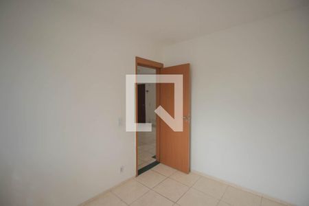 Quarto 2 de apartamento para alugar com 2 quartos, 55m² em Vista Alegre, São Gonçalo