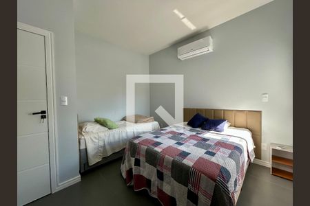 Quarto 1 de casa para alugar com 3 quartos, 124m² em Campeche Leste, Florianópolis