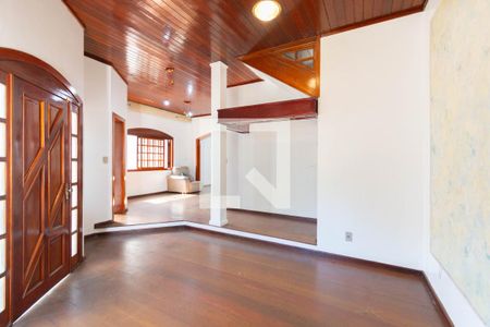 Casa para alugar com 4 quartos, 363m² em Igara, Canoas