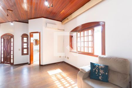 Casa para alugar com 4 quartos, 363m² em Igara, Canoas