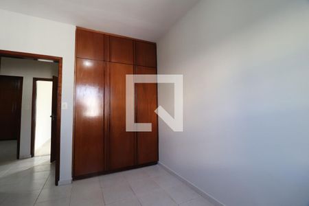 Quarto 1 de casa para alugar com 3 quartos, 196m² em Brasil, Uberlândia