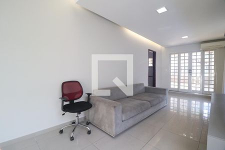 Sala de casa para alugar com 3 quartos, 196m² em Brasil, Uberlândia