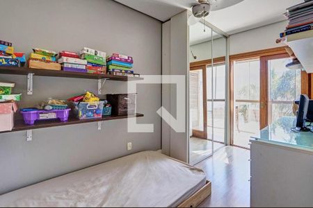 Quarto  de casa de condomínio à venda com 3 quartos, 180m² em Vila Nova, Porto Alegre