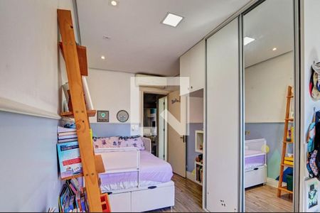 Quarto  de casa de condomínio à venda com 3 quartos, 180m² em Vila Nova, Porto Alegre