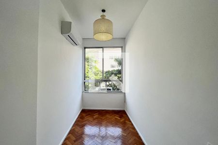 Quarto  de apartamento para alugar com 2 quartos, 88m² em Copacabana, Rio de Janeiro