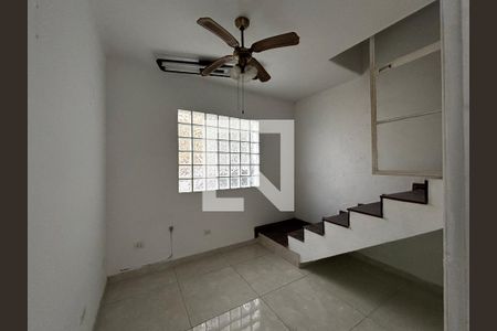 Casa à venda com 3 quartos, 213m² em Vila Luzita, Santo André