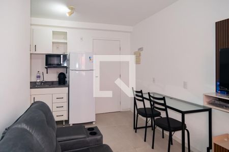 Sala / Cozinha de apartamento para alugar com 1 quarto, 26m² em Bela Vista, São Paulo