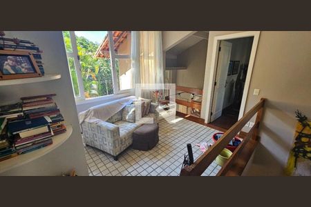 Casa à venda com 3 quartos, 257m² em Itacoatiara, Niterói