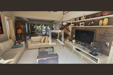 Casa à venda com 3 quartos, 257m² em Itacoatiara, Niterói