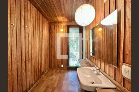 Banheiro  de casa de condomínio para alugar com 4 quartos, 260m² em Chácara do Refúgio, Cotia